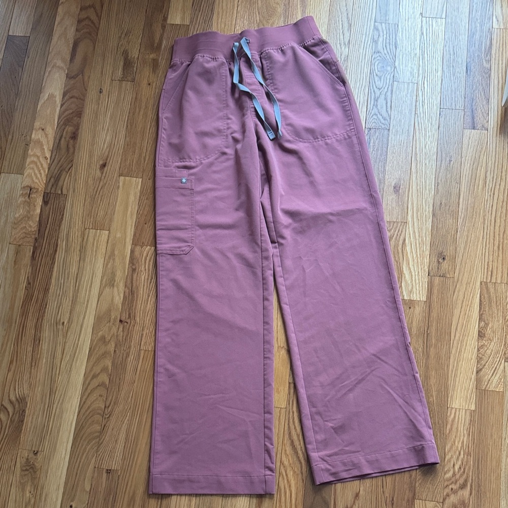 Figs mauve medium tall wide leg scrub pant